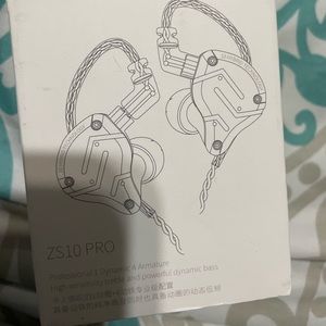 Professional Bluetooth wired earbuds/speakers